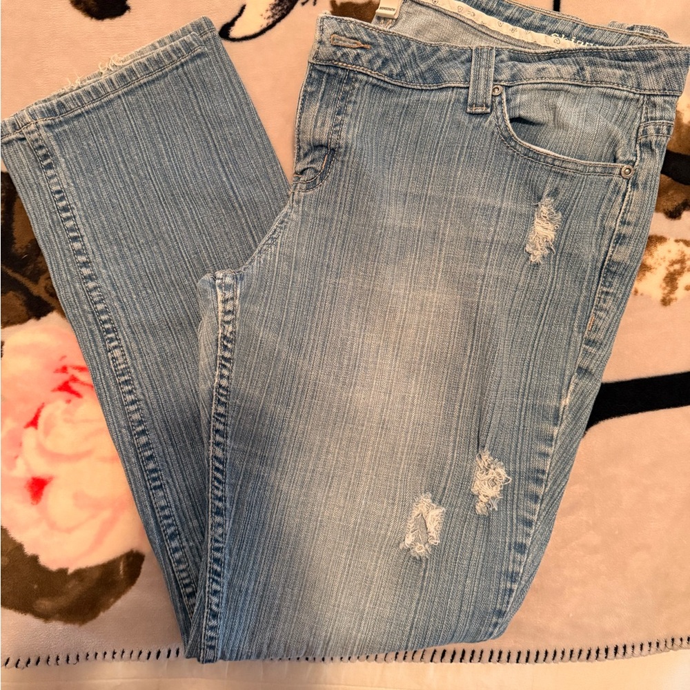 Women's Distressed skinny Blue Jeans with straight legs by Mudd
